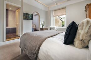 Rosemount Lake District Townhouse With Hot Tub