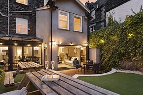 Rosemount Lake District Townhouse With Hot Tub