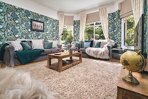 Rosemount Lake District Townhouse With Hot Tub