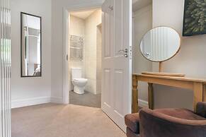 Rosemount Lake District Townhouse With Hot Tub