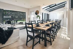 Rosemount Lake District Townhouse With Hot Tub