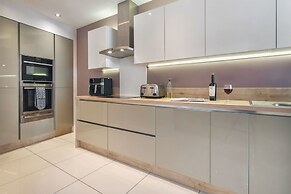 Rosemount Lake District Townhouse With Hot Tub