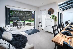 Rosemount Lake District Townhouse With Hot Tub