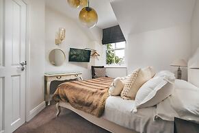 Rosemount Lake District Townhouse With Hot Tub