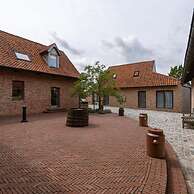 Lovely Andr Farm in the Greenery of Kortrijk
