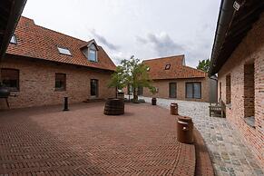 Lovely Andr Farm in the Greenery of Kortrijk