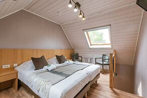 Lovely Andr Farm in the Greenery of Kortrijk