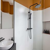 Holt - Flowers in Wonderland