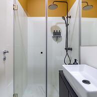 Holt - Flowers in Wonderland