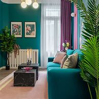 Holt - Flowers in Wonderland