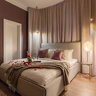 Holt - Flowers in Wonderland