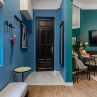 Holt - Flowers in Wonderland