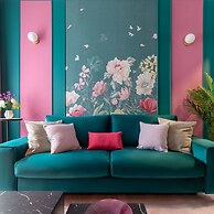 Holt - Flowers in Wonderland