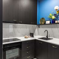 Holt - Flowers in Wonderland