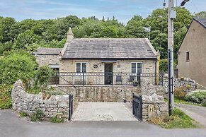 Host Stay Sunshine Cottage