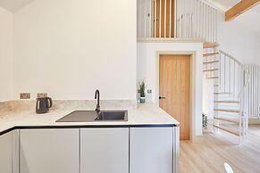 Host Stay Sunshine Cottage
