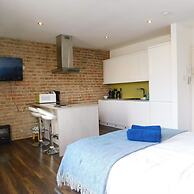 Central Kemptown Brighton Studio Apartment