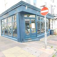 Central Kemptown Brighton Studio Apartment