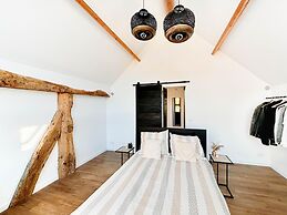 Charming Authentic Home With Garden
