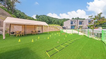 Gapyeong Staysumok Pool Villa Pension