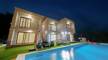 Gapyeong Staysumok Pool Villa Pension