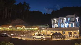 Gapyeong Staysumok Pool Villa Pension