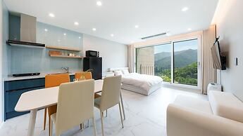 Gapyeong Staysumok Pool Villa Pension