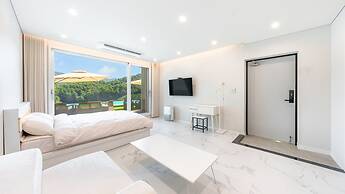 Gapyeong Staysumok Pool Villa Pension