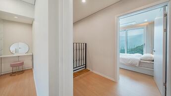 Gapyeong Staysumok Pool Villa Pension