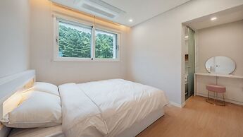 Gapyeong Staysumok Pool Villa Pension