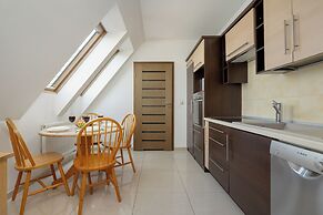 Apartment Near Gubałówka by Renters