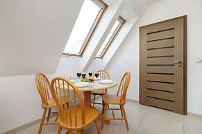 Apartment Near Gubałówka by Renters