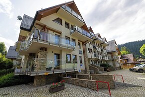 Apartment Near Gubałówka by Renters