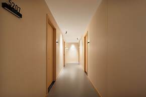 Captain 5 Youth Hotel Xinzhuang Branch