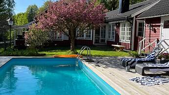 Charming Property With Private Pool