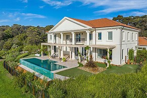The Bay Crest Manor Views Pool Beach