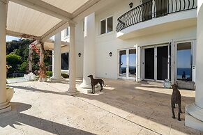 The Bay Crest Manor Views Pool Beach