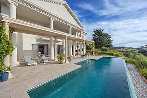 The Bay Crest Manor Views Pool Beach