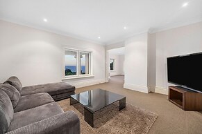 The Bay Crest Manor Views Pool Beach