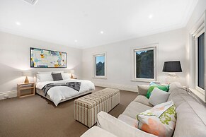 The Bay Crest Manor Views Pool Beach