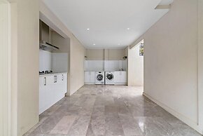 The Bay Crest Manor Views Pool Beach