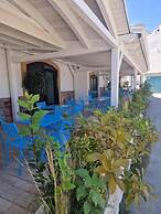 B&B MARINA SLEEP AND SHIP