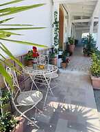 B&B MARINA SLEEP AND SHIP