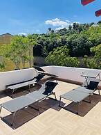 B&B MARINA SLEEP AND SHIP