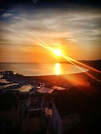 B&B MARINA SLEEP AND SHIP