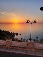 B&B MARINA SLEEP AND SHIP