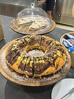 B&B MARINA SLEEP AND SHIP