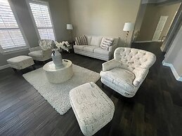 ELUX with heated pool spa