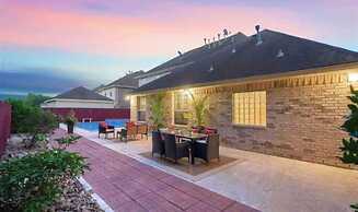 ELUX with heated pool spa