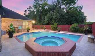 ELUX with heated pool spa